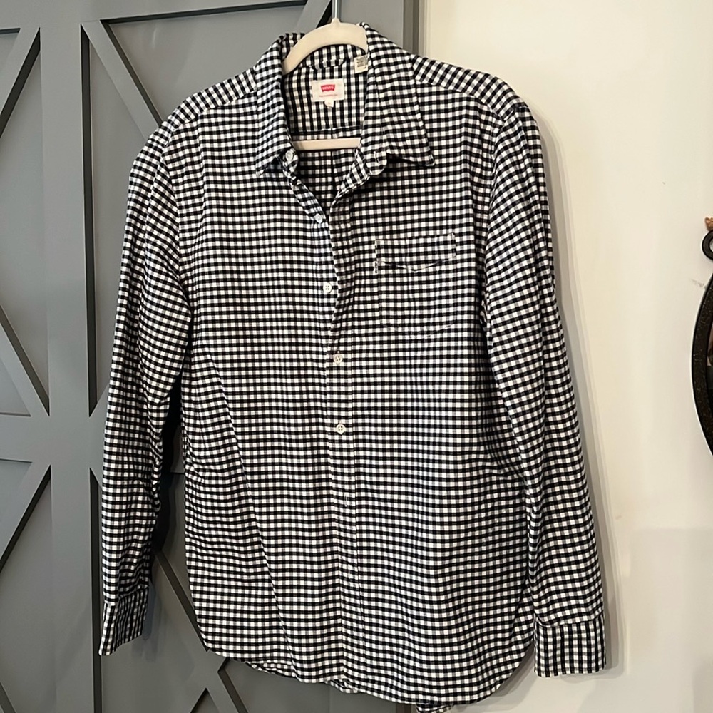 EUC Levi’s button down